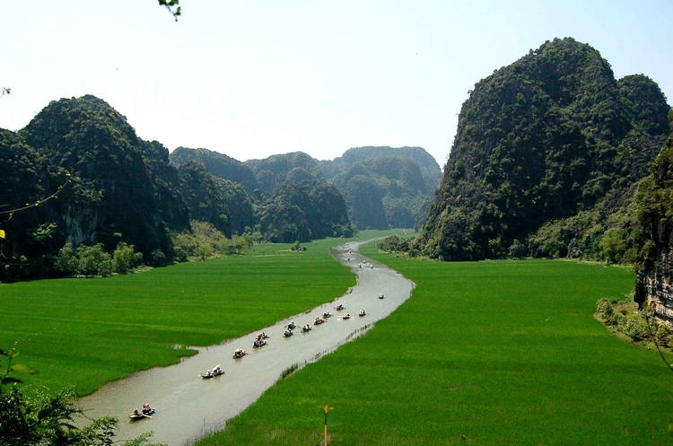 Trang An Eco & Bai Dinh Pagoda