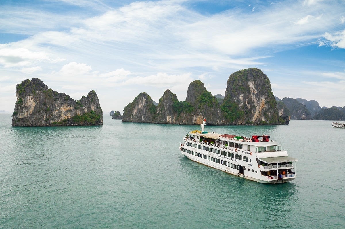 Halong bay and Sapa with Fansipan Mt.