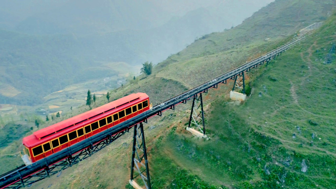 03 Days to Sapa town, Fansipant Mt. and Glass Bridge